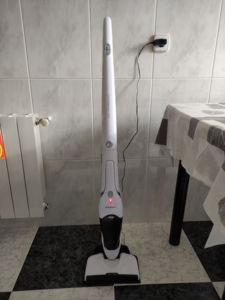 Aspirador de escoba SilverCrest de Lidl de segunda mano por 30 EUR en  Fuenlabrada en WALLAPOP