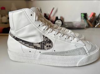 Blazers con estampado de serpiente de segunda mano por 48 EUR en Esplugues  de Llobregat en WALLAPOP