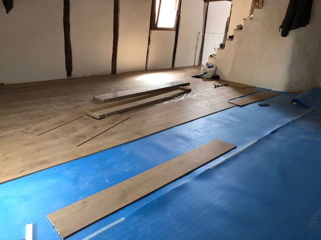 tarima ,rodapie y puertas