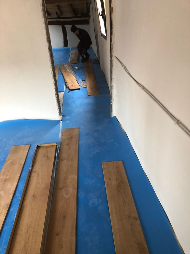 tarima ,rodapie y puertas