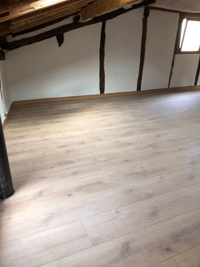 tarima ,rodapie y puertas