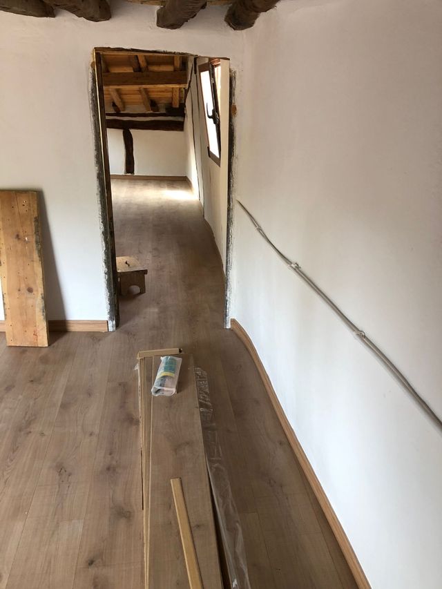 tarima ,rodapie y puertas