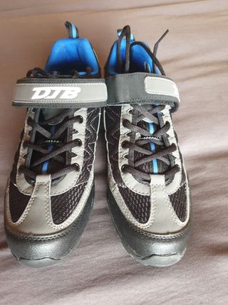 Zapatillas mtb nuevas, sin uso. de segunda mano por 16 EUR en León en  WALLAPOP