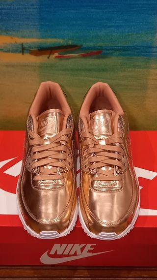 Nike Air Máx oro rosa talla 43 44 41 de segunda mano por 80 EUR en  Errenteria en WALLAPOP