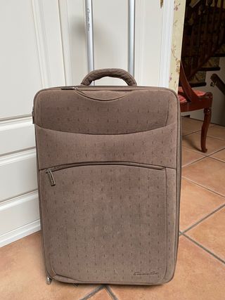 Maleta Emidio Tucci de segunda mano por 35 EUR en Fuente el Saz de Jarama  en WALLAPOP