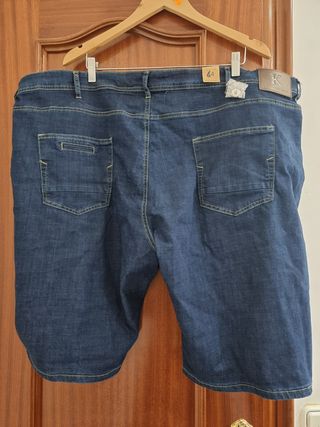 Bermudas hombre, talla 64 de segunda mano por 30 EUR en Barcelona en  WALLAPOP
