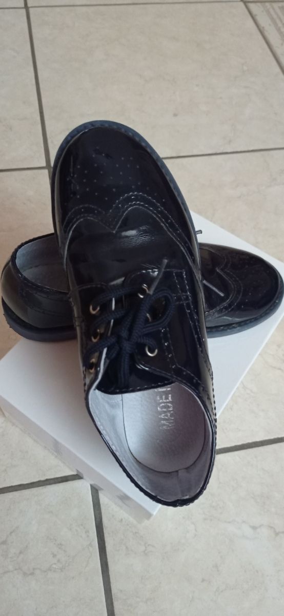 mocassini eleganti di vernice blu+ cintura