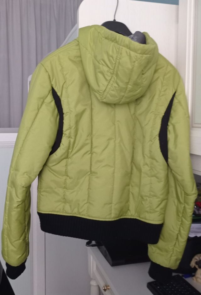 Giubbino con cappuccio