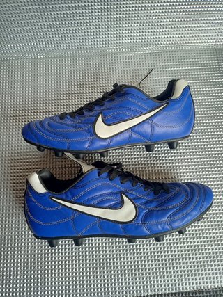Botas de fútbol Nike Mercurial de segunda mano en Alicante en WALLAPOP