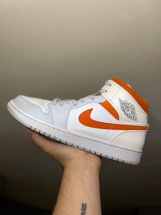 Jordan 1 Mid Starfish Pure Platinum de segunda mano por 115 EUR en Terrassa  en WALLAPOP
