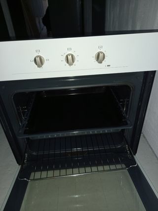 Horno Teka de segunda mano por 80 EUR en Madrid en WALLAPOP