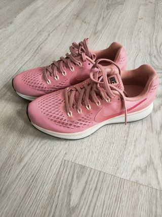 Nike zoom Pegasus de segunda mano por 55 EUR en Tarancón en WALLAPOP