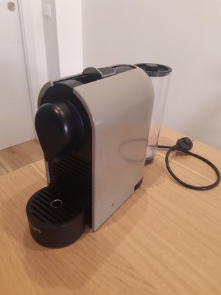 Cafetera cápsulas Nespresso Krups de segunda mano por 40 EUR en Madrid en  WALLAPOP