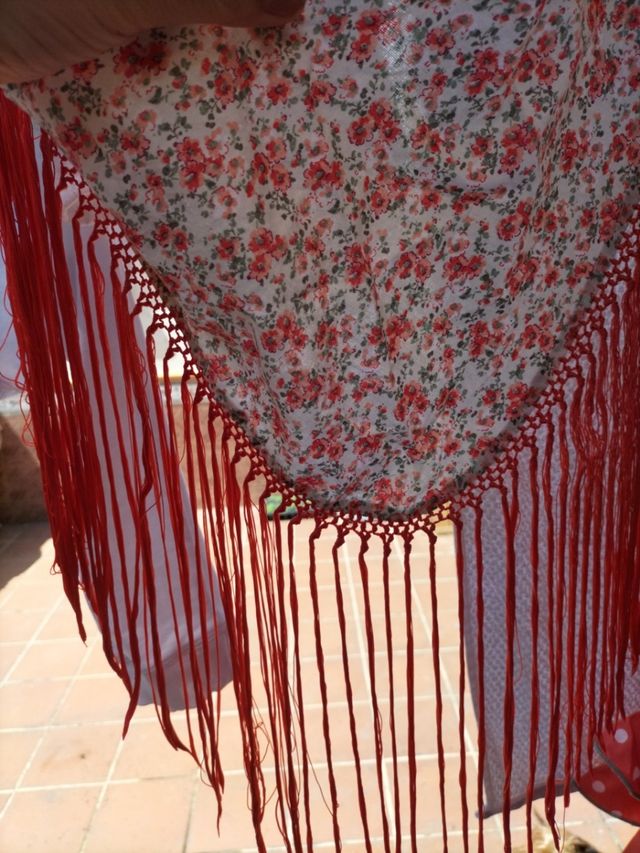 Traje de flamenca nuevo de niña.Talla 3