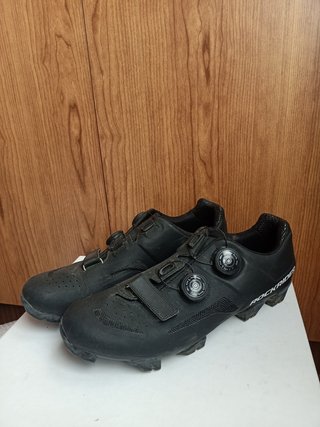 Zapatillas MTB de segunda mano por 50 EUR en Bilbao en WALLAPOP