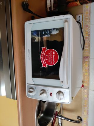 Horno eléctrico Orbegozo HO 230 de segunda mano por 50 EUR en Alcorcón en  WALLAPOP