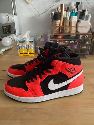 Zapatillas Jordan de segunda mano en Tres Cantos en WALLAPOP