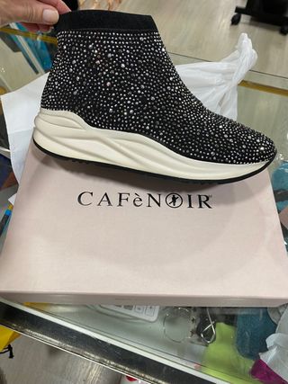 Bambas café Noir de segunda mano por 57 EUR en Castelldefels en WALLAPOP