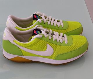 Zapatillas Nike fluorescentes de segunda mano por 30 EUR en Sangonera La  Verde en WALLAPOP