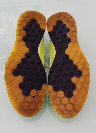 Zapatillas Nike fluorescentes de segunda mano por 30 EUR en Sangonera La  Verde en WALLAPOP