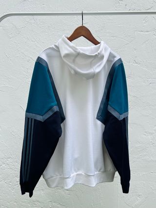 Sudadera Adidas Vintage de segunda mano por 55 EUR en Madrid en WALLAPOP