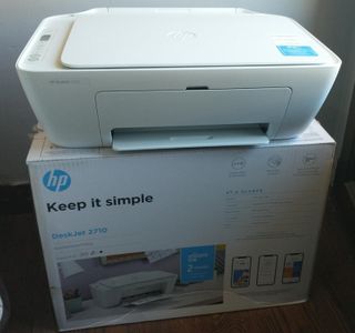 Impresora multifunción HP DeskJet 2710 de segunda mano por 35 EUR en  Valdemanco en WALLAPOP