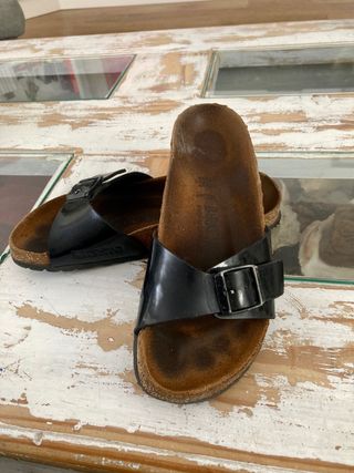 Sandalias negras Birkenstock talla 35 de segunda mano por 25 EUR en Málaga  en WALLAPOP
