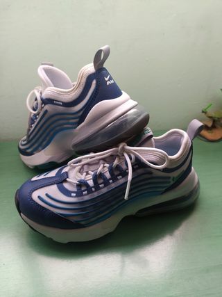 Deportivas Nike Dorado talla 35 EU de en Charol - 15922838
