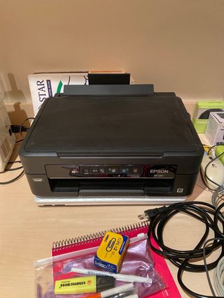 Impresora-Escaner epson xp-225 de segunda mano por 50 EUR en Barcelona en  WALLAPOP