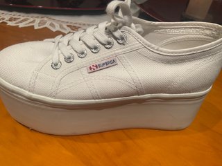 Zapatos Plataforma Alta Superga de segunda mano por 25 EUR en Olot en  WALLAPOP