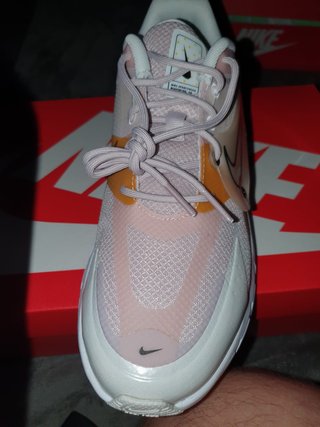 Zapatillas Nike Mujer (Talla 42,5) de segunda mano por 65 EUR en Getafe en  WALLAPOP