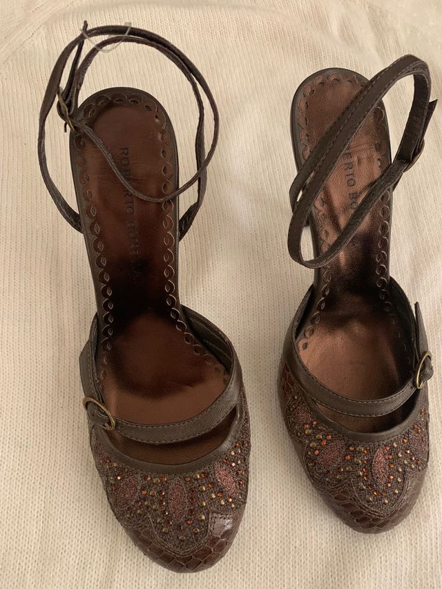 ZAPATOS DE PIEL DE ROBERTO BOTELLA