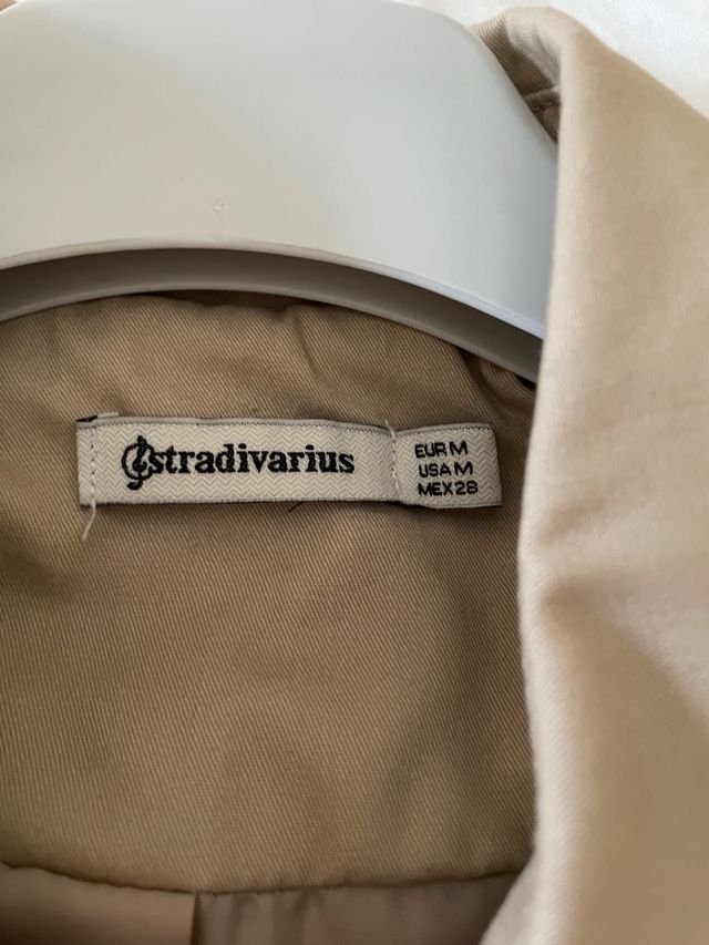 Trench beige taglia M Stradivarius