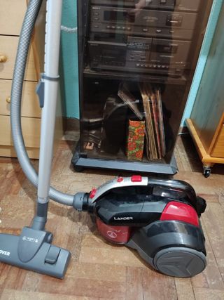 Aspiradora Hoover de segunda mano por 40 EUR en Gijón en WALLAPOP