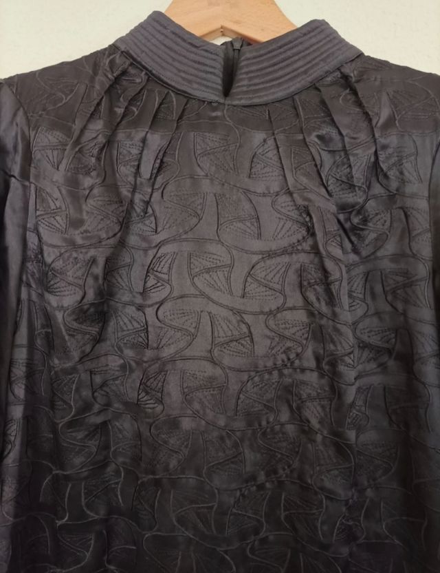 Vestido de seda de Pedro del Hierro talla 44 pero