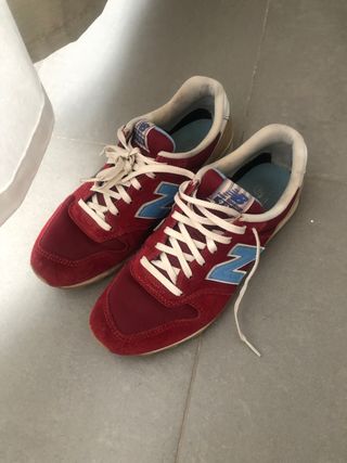 Zapatillas New Balance color granate de segunda mano por 35 EUR en  Benicasim en WALLAPOP