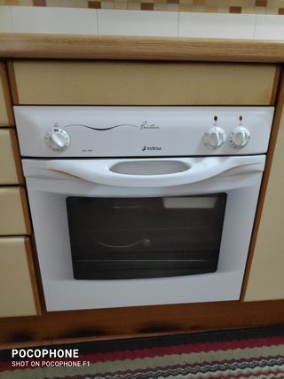 URGE VENDER HORNO de segunda mano por 30 EUR en Madrid en WALLAPOP