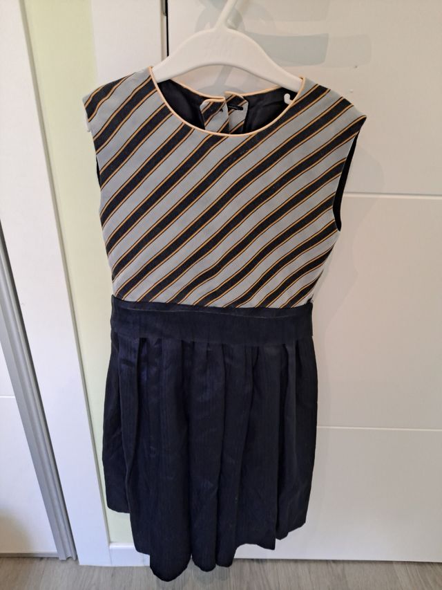 Vestido y chaqueta niña. Talla 5-6 años.