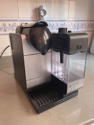 Cafetera Nespresso Latissima de segunda mano en WALLAPOP