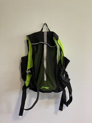 Mochila running \\/ trail \\/ esquí de segunda mano por 10 EUR en Santander  en WALLAPOP