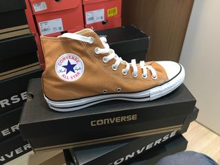 Converse Talla 42 de segunda mano por 70 EUR en Granada en WALLAPOP