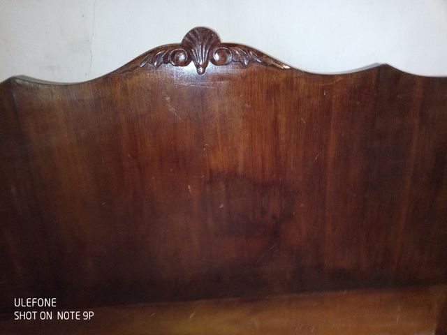 Cama antigua de madera de 120. Cabecero, piecero,