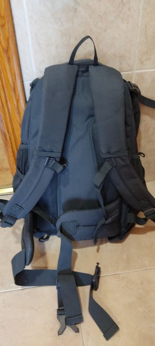 Mochila Columbus Russell 25l de segunda mano por 40 EUR en Fuenlabrada en  WALLAPOP