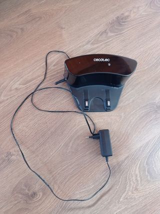 Cargador y batería Conga 1390 de segunda mano por 30 EUR en Avilés en  WALLAPOP