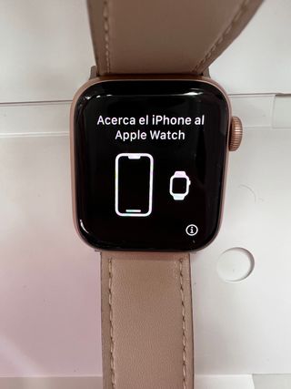 Apple Watch Series 5 Gold Aluminum de segunda mano por 290 EUR en Málaga en  WALLAPOP