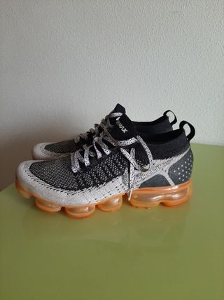 Envío Gratis, Oferta | 95€, Nike air Vapormax plus blancas por 62 | nike  shox fuse 2 red cross pins