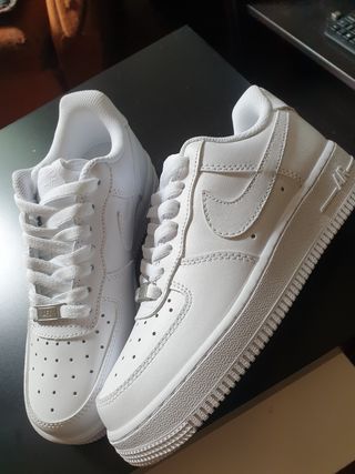 Air force talla 36 original de segunda mano por 80 EUR en Barcelona en  WALLAPOP