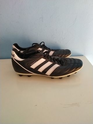 Botas futbol Adidas Kaiser 5 de segunda mano por 15 EUR en Gijón en WALLAPOP
