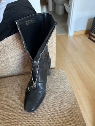 Botines cremallera delantera zara talla 38 de segunda mano por 15 EUR en  Madrid en WALLAPOP