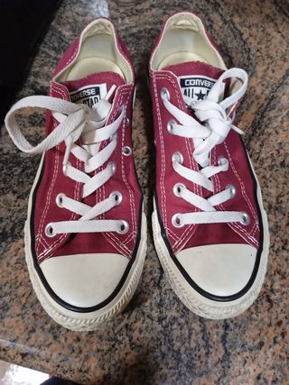 Zapatillas Converse talla 36 granate de segunda mano por 14 EUR en Valencia  en WALLAPOP